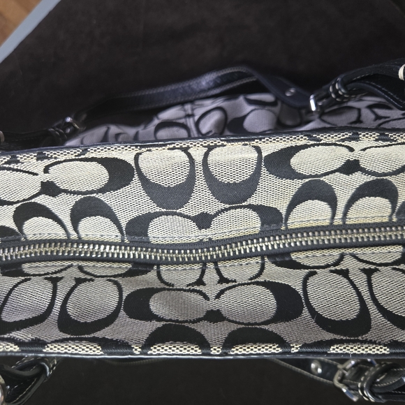 Authentic COACH Signature Pleated Gallery Tote - Black/Grey (F14281) - Picture 9 of 15